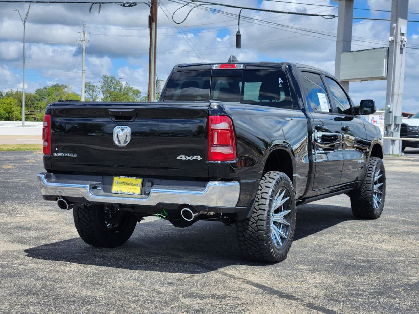 2024 Ram 1500 Laramie 4x4 Crew Cab 64 Box 3