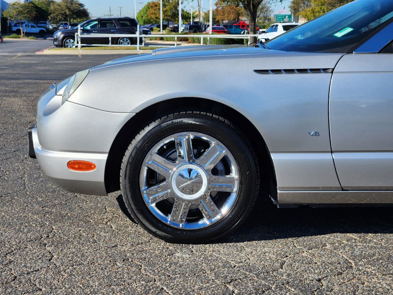 2004 Ford Thunderbird Premium 9