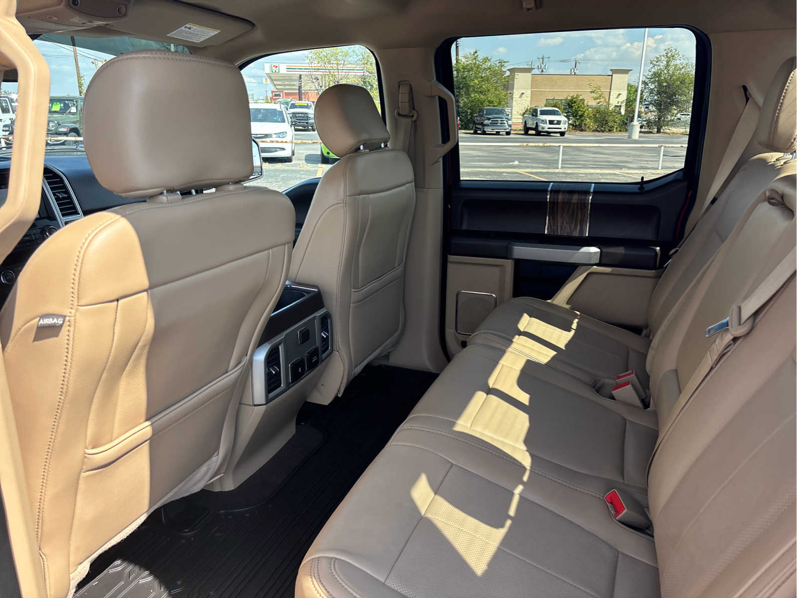 2019 Ford F-150 LARIAT 4WD SuperCrew 5.5 Box 17