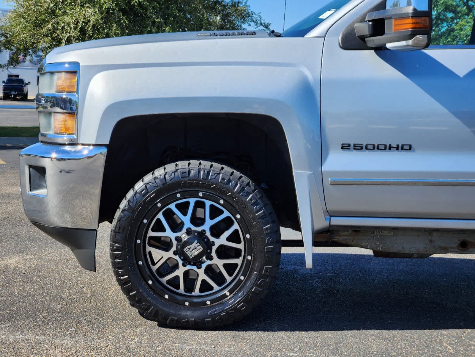 2015 Chevrolet Silverado 2500HD LTZ 4WD Crew Cab 153.7 9