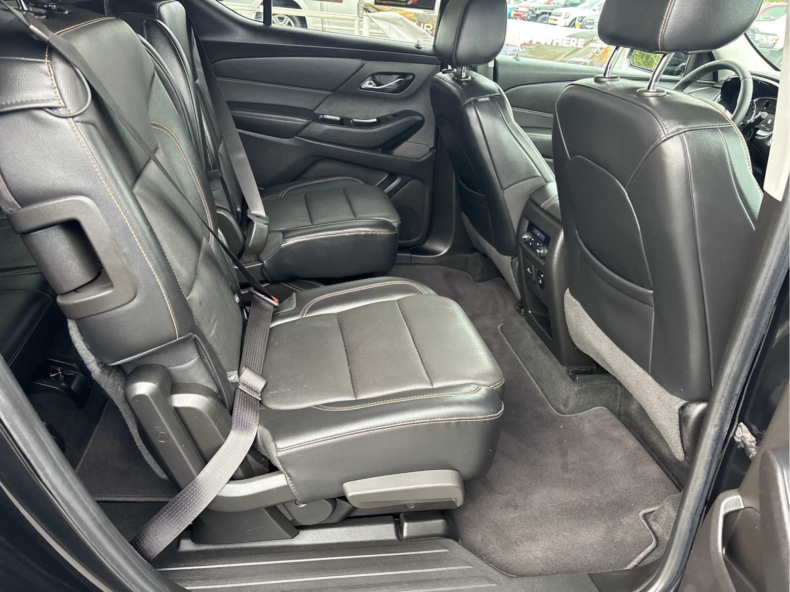 2018 Chevrolet Traverse Premier 34