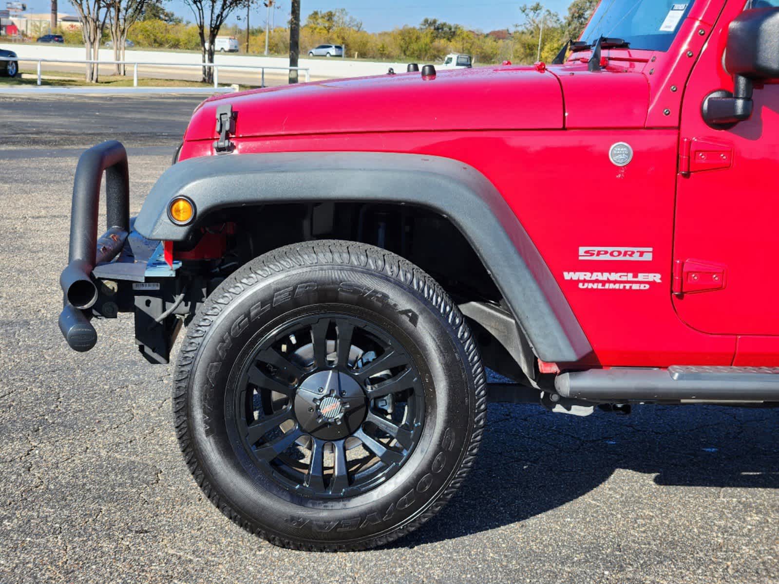 2010 Jeep Wrangler Unlimited Sport 10