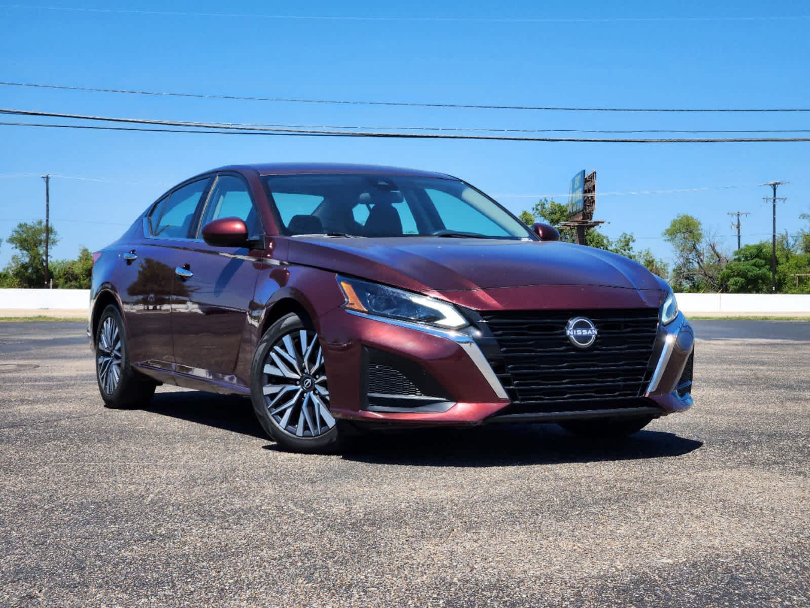 2023 Nissan Altima 2.5 SV 1