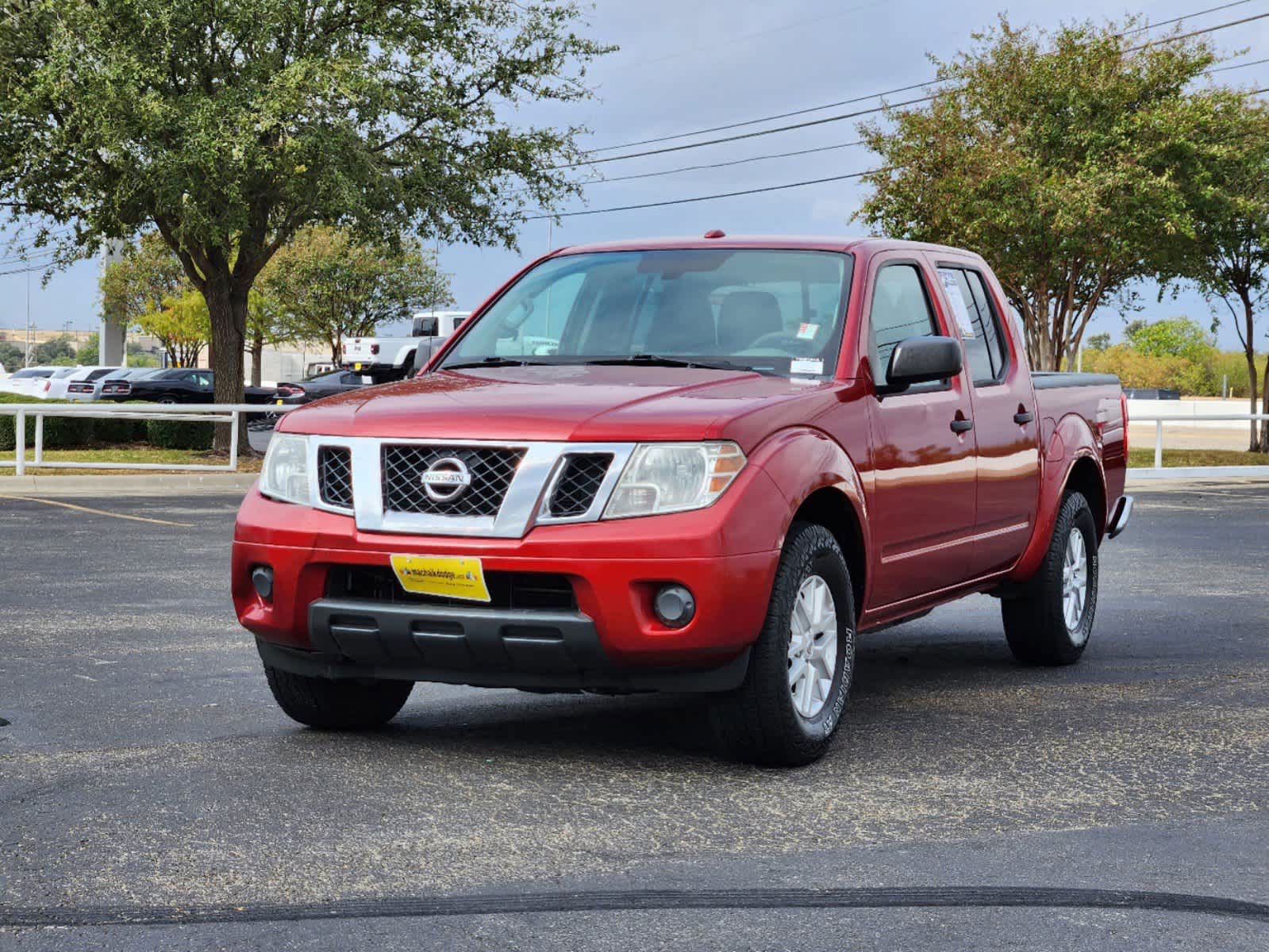 2015 Nissan Frontier SV 2WD Crew Cab SWB Auto 3