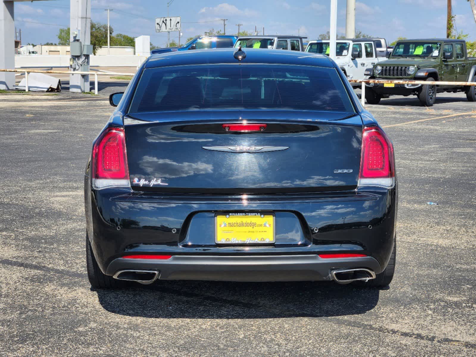 2021 Chrysler 300 Touring L 12