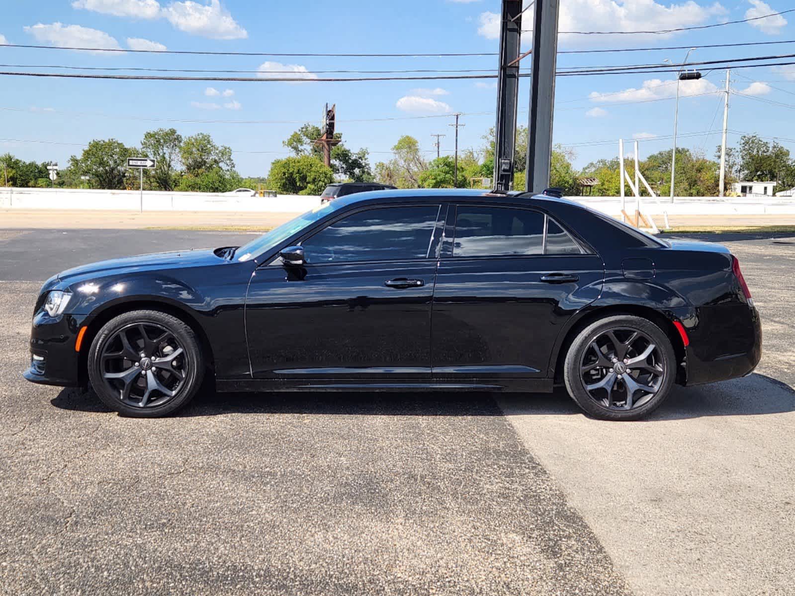 2021 Chrysler 300 Touring L 8