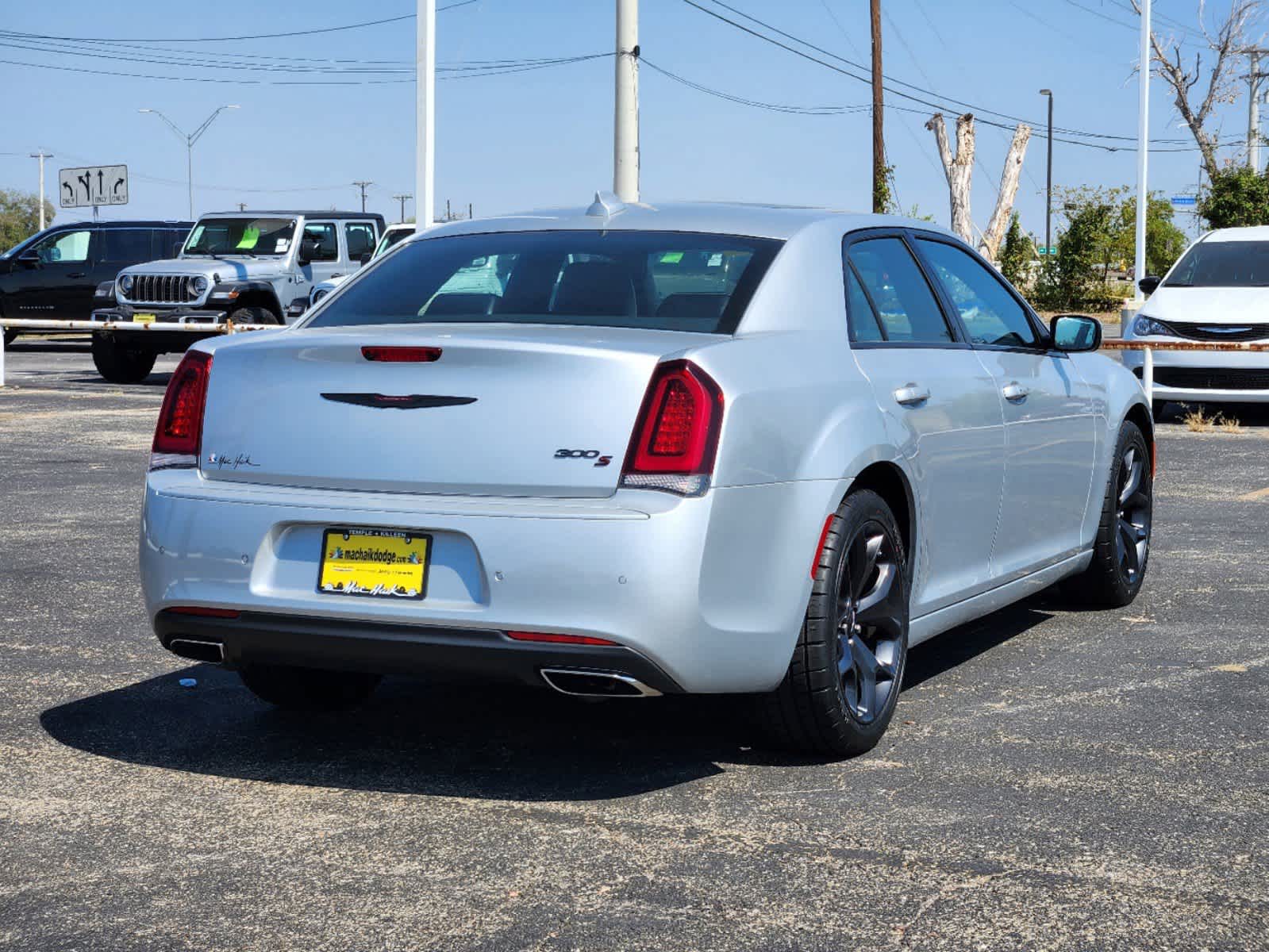 2022 Chrysler 300 300S 4