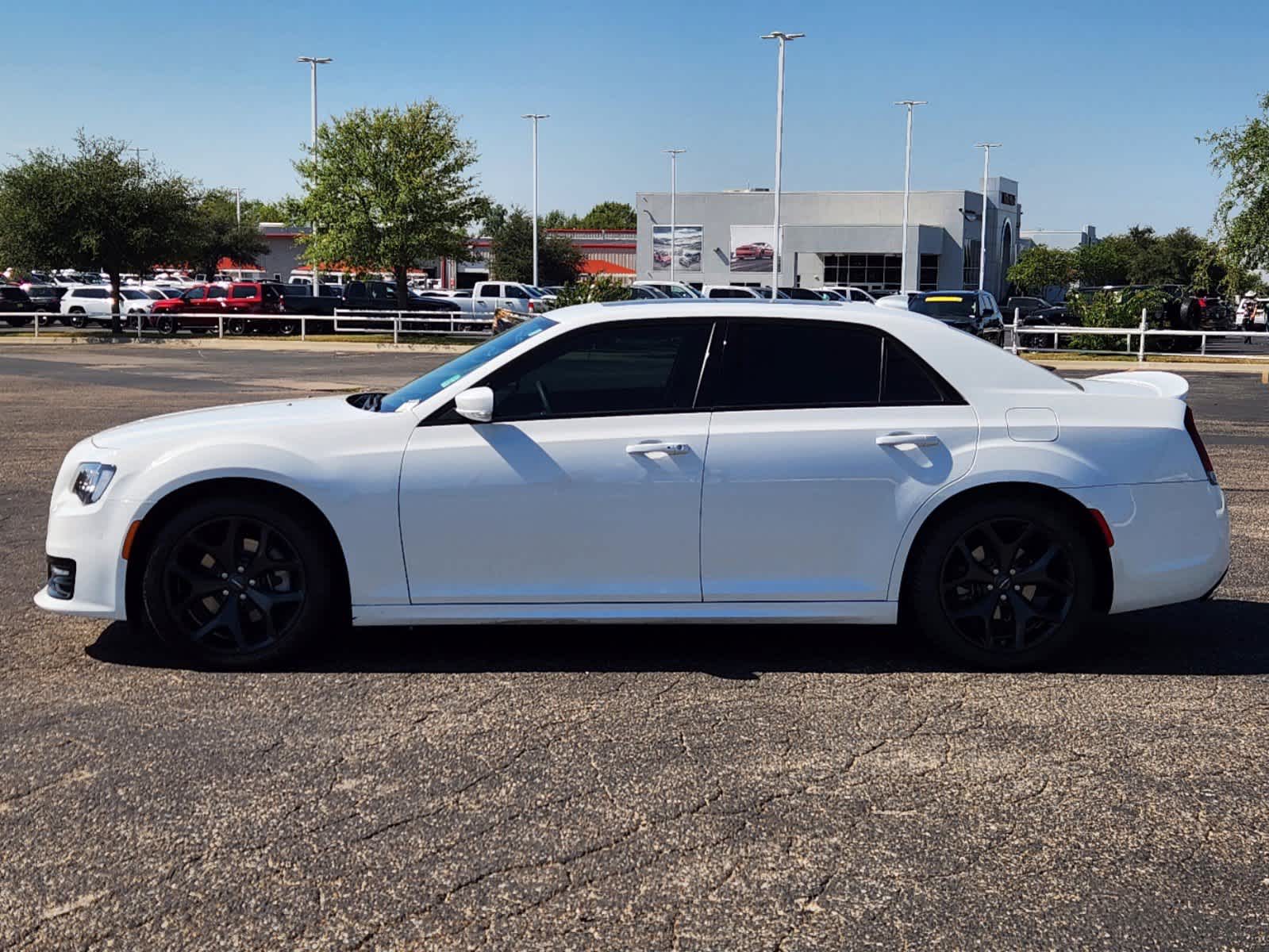 2022 Chrysler 300 300S 4