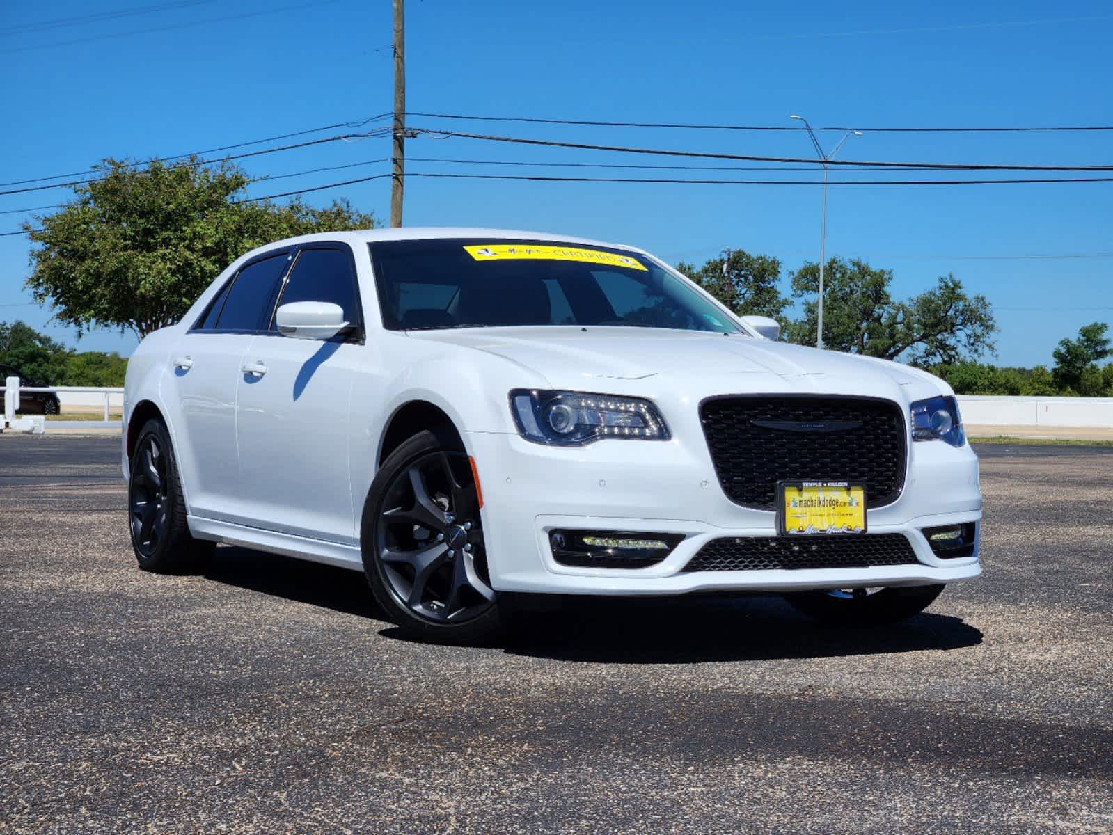 2022 Chrysler 300 Touring L 1