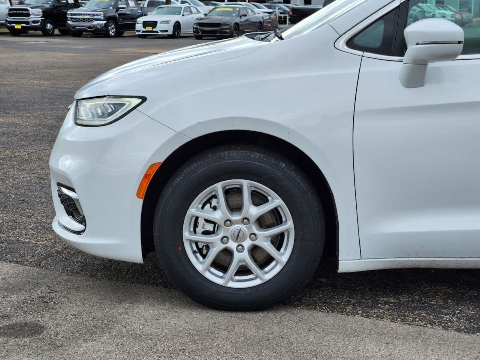 2021 Chrysler Pacifica Touring L 9