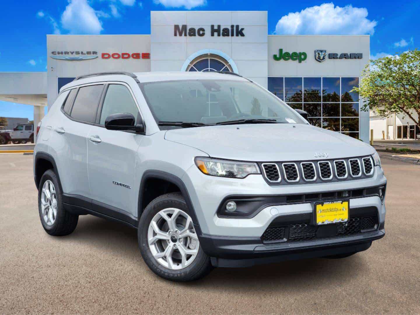 2025 Jeep Compass Latitude 1