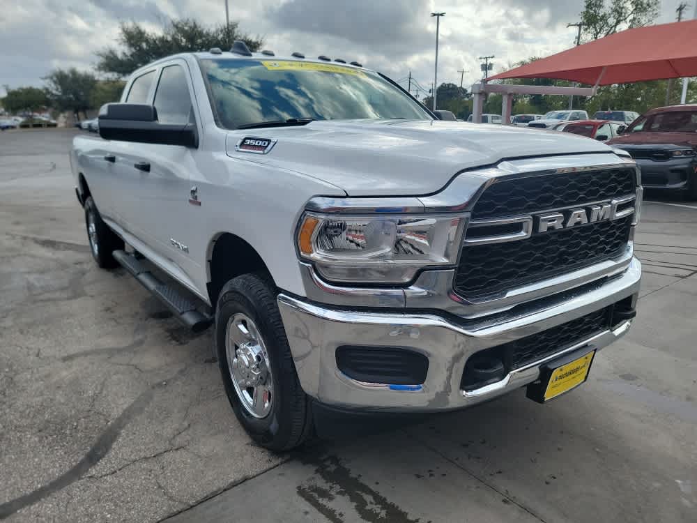 2022 Ram 3500 Tradesman 4x4 Crew Cab 8 Box 3