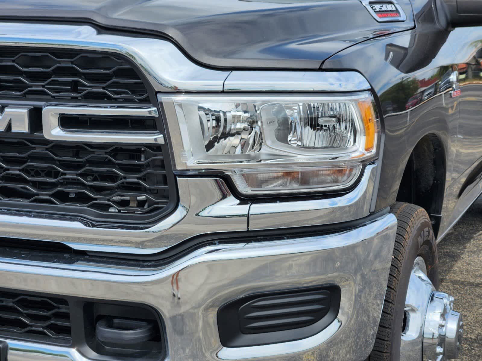 2024 Ram 3500 Tradesman 4x4 Crew Cab 8 Box 5