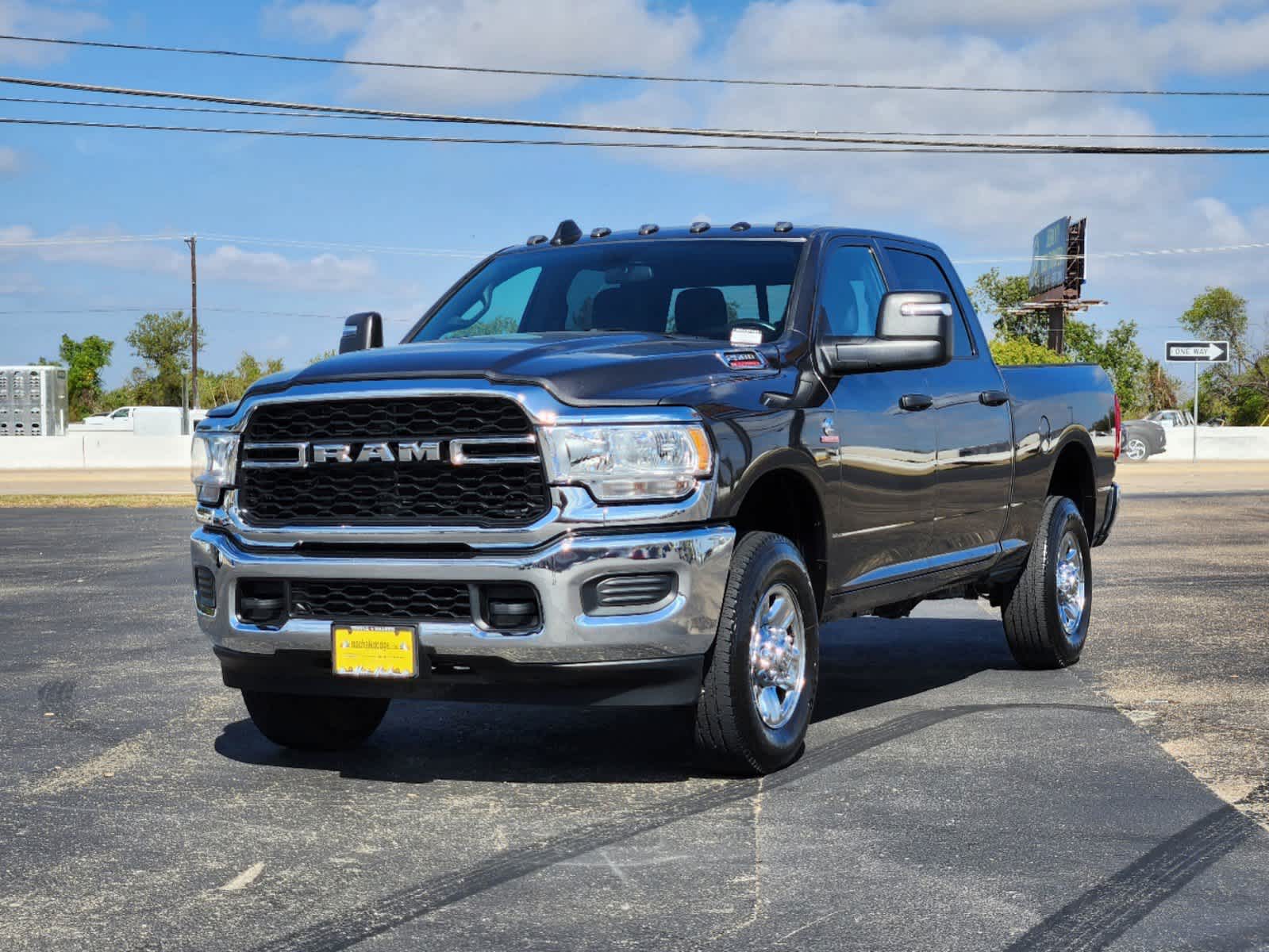 2024 Ram 2500 Tradesman 4x4 Crew Cab 64 Box 2