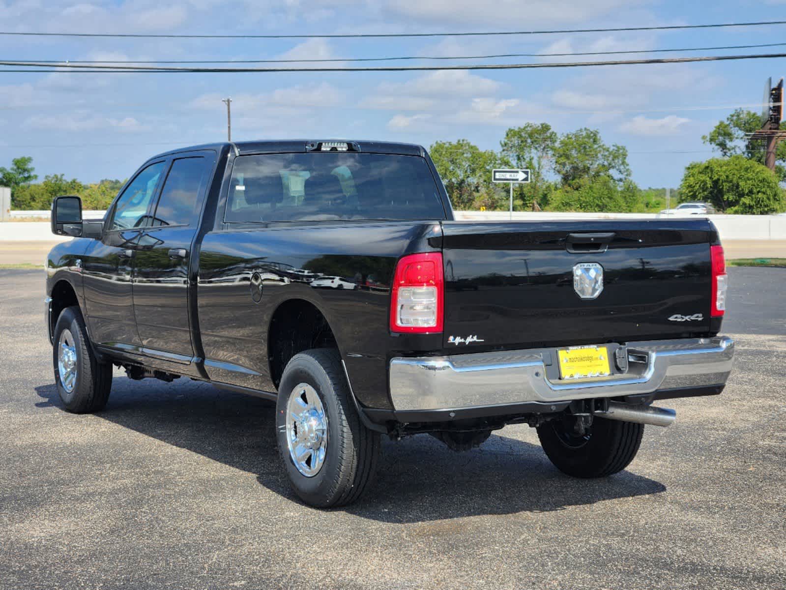 2024 Ram 2500 Tradesman 4x4 Crew Cab 8 Box 3