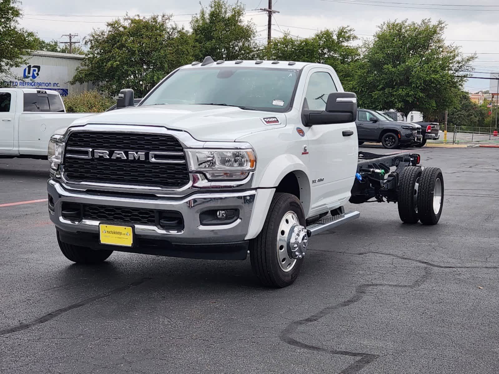 2024 Ram 5500 Chassis Cab SLT 4x4 Reg Cab 120 CA 204.5 WB 2