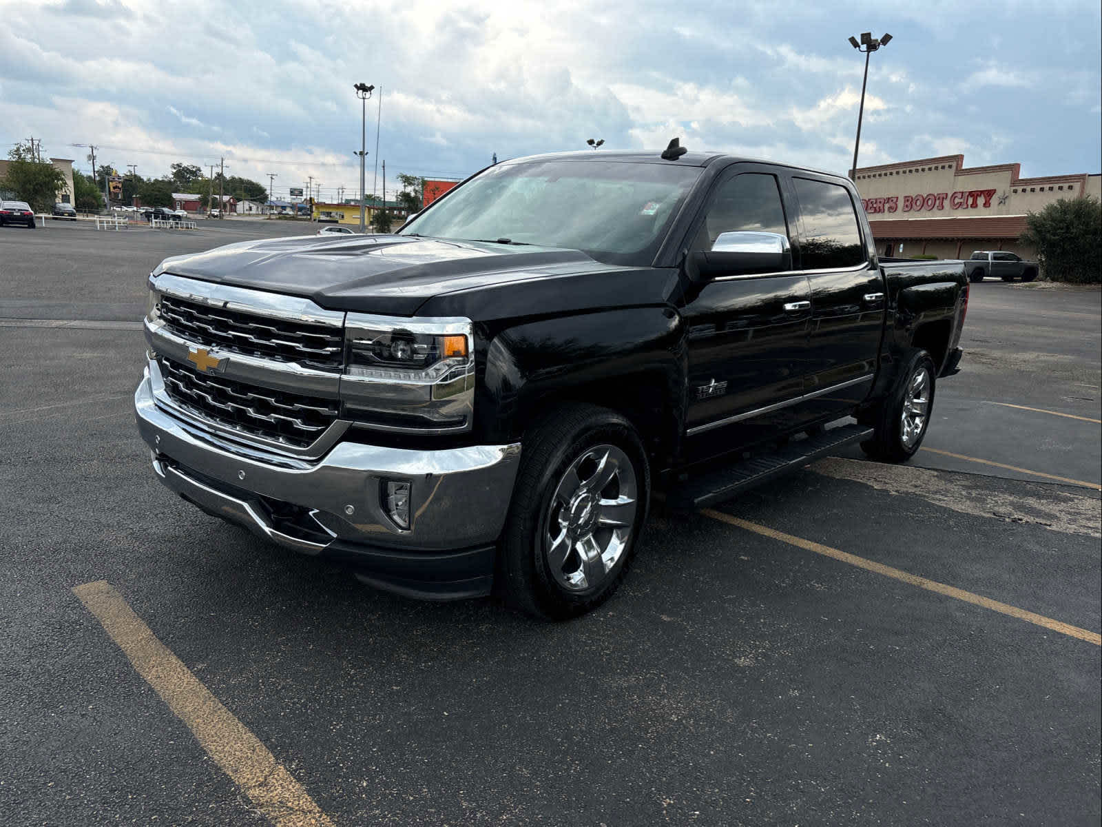 2018 Chevrolet Silverado 1500 LTZ 2WD Crew Cab 143.5 6