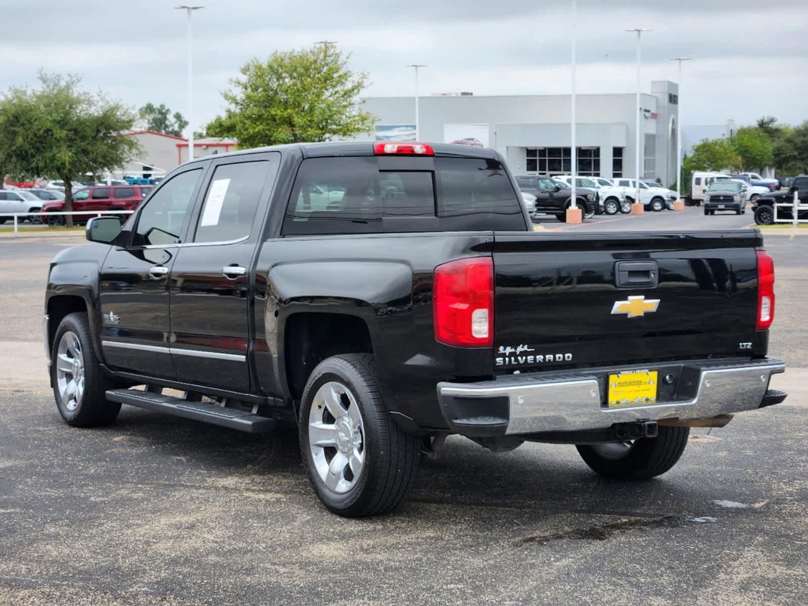 2018 Chevrolet Silverado 1500 LTZ 2WD Crew Cab 143.5 5