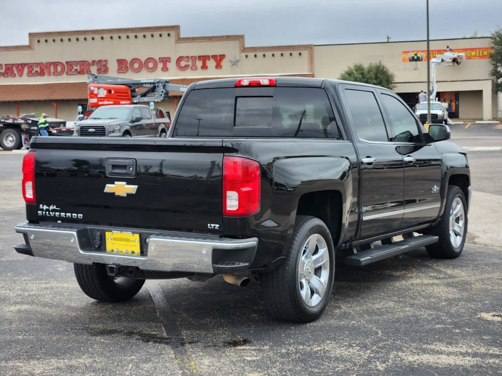 2018 Chevrolet Silverado 1500 LTZ 2WD Crew Cab 143.5 7