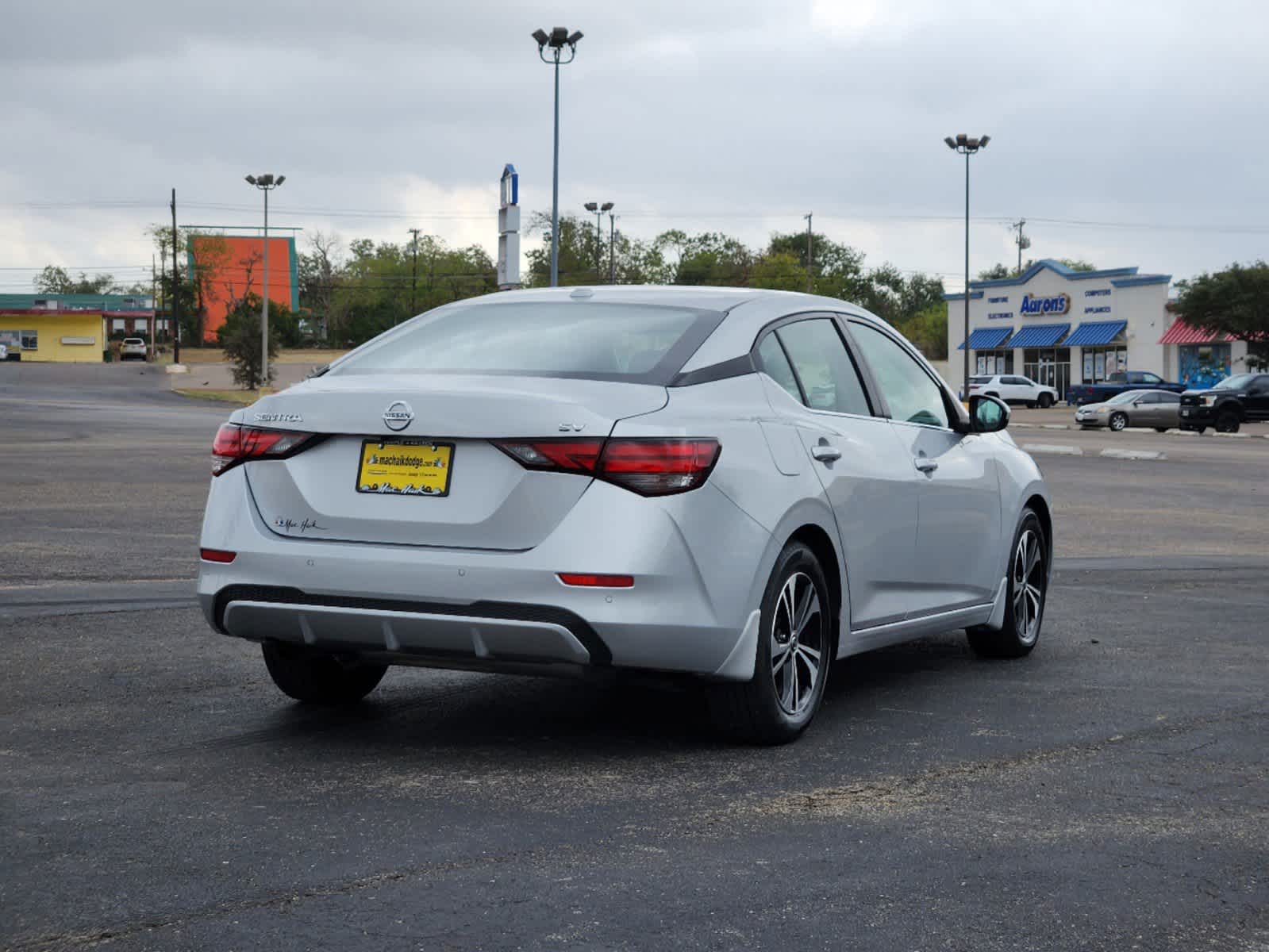 2022 Nissan Sentra SV 10