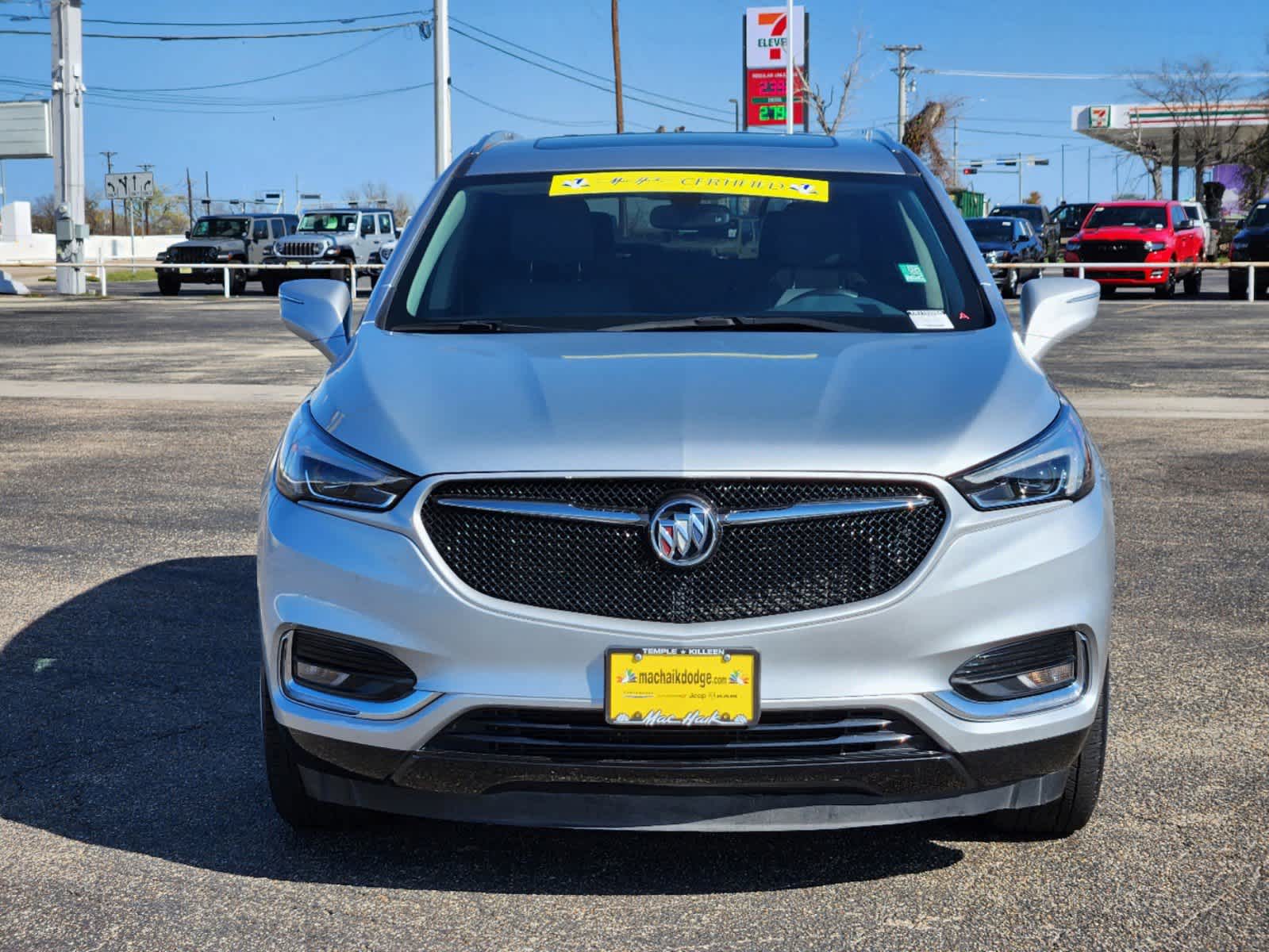 2021 Buick Enclave Essence 2