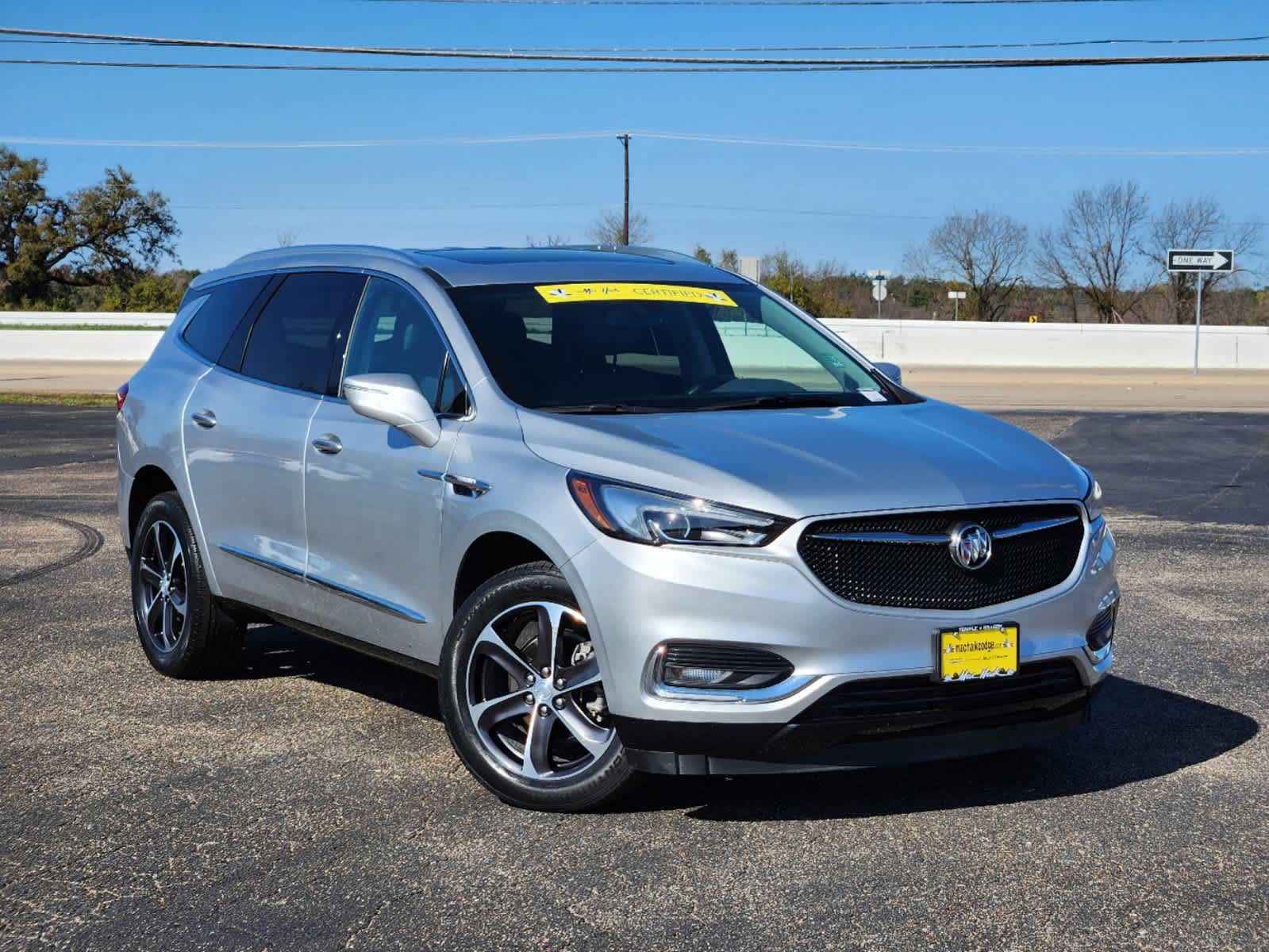 2021 Buick Enclave Essence 1