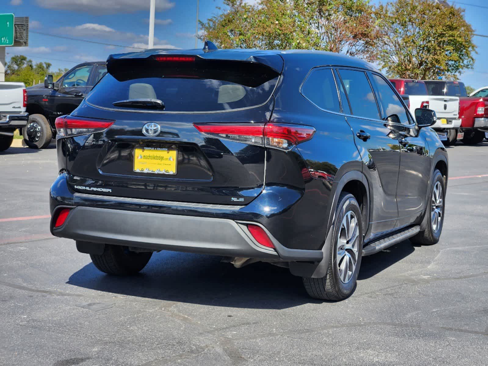 2022 Toyota Highlander XLE 4