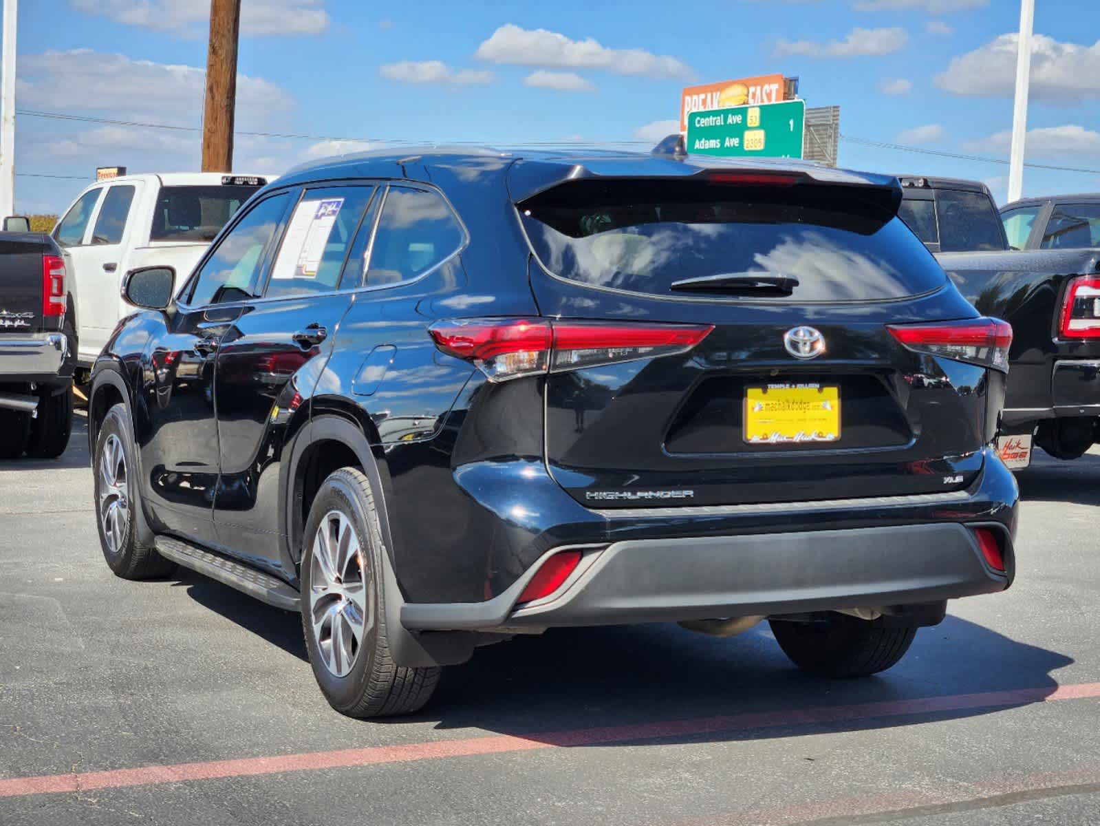 2022 Toyota Highlander XLE 5