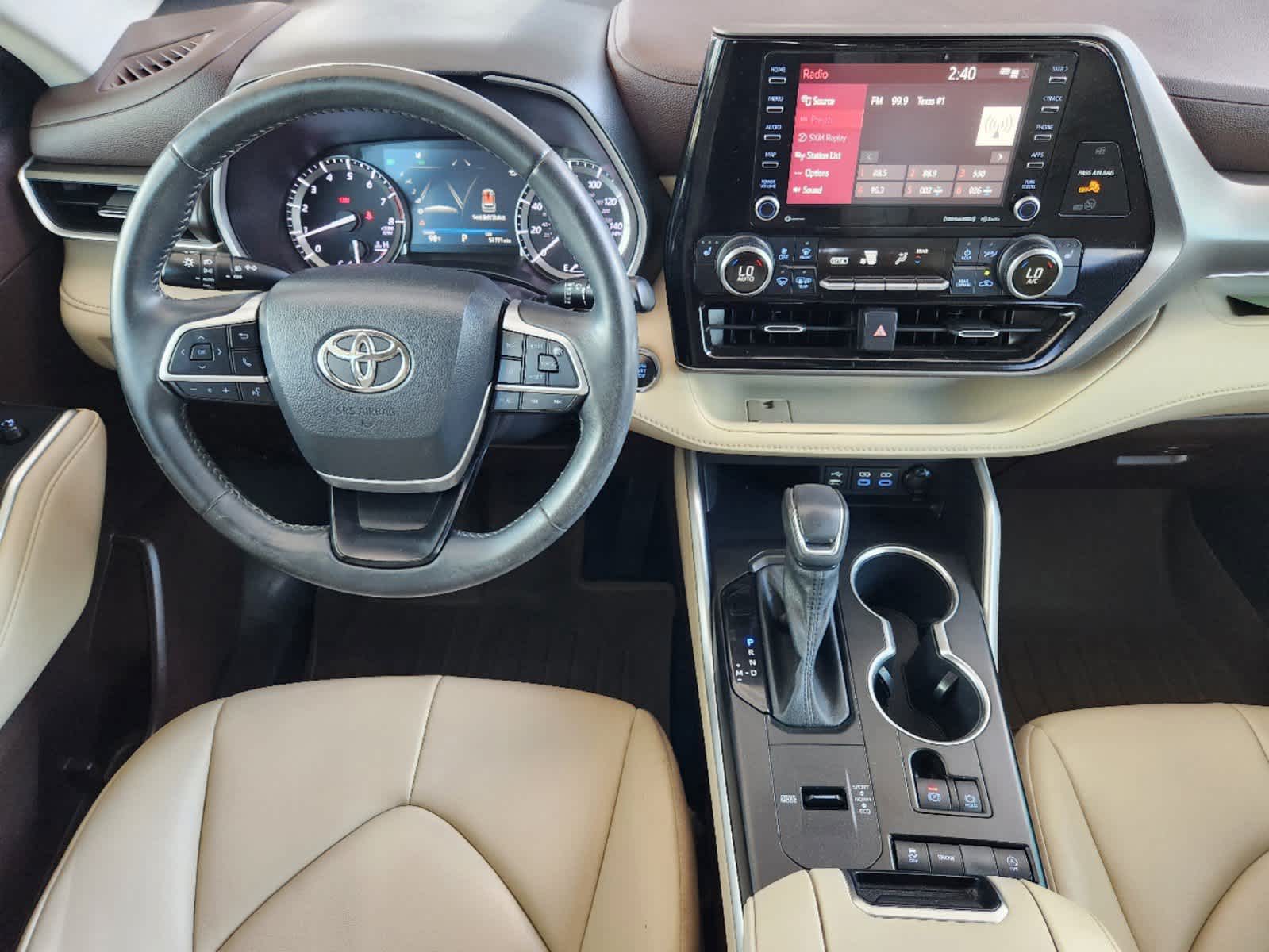 2022 Toyota Highlander XLE 27