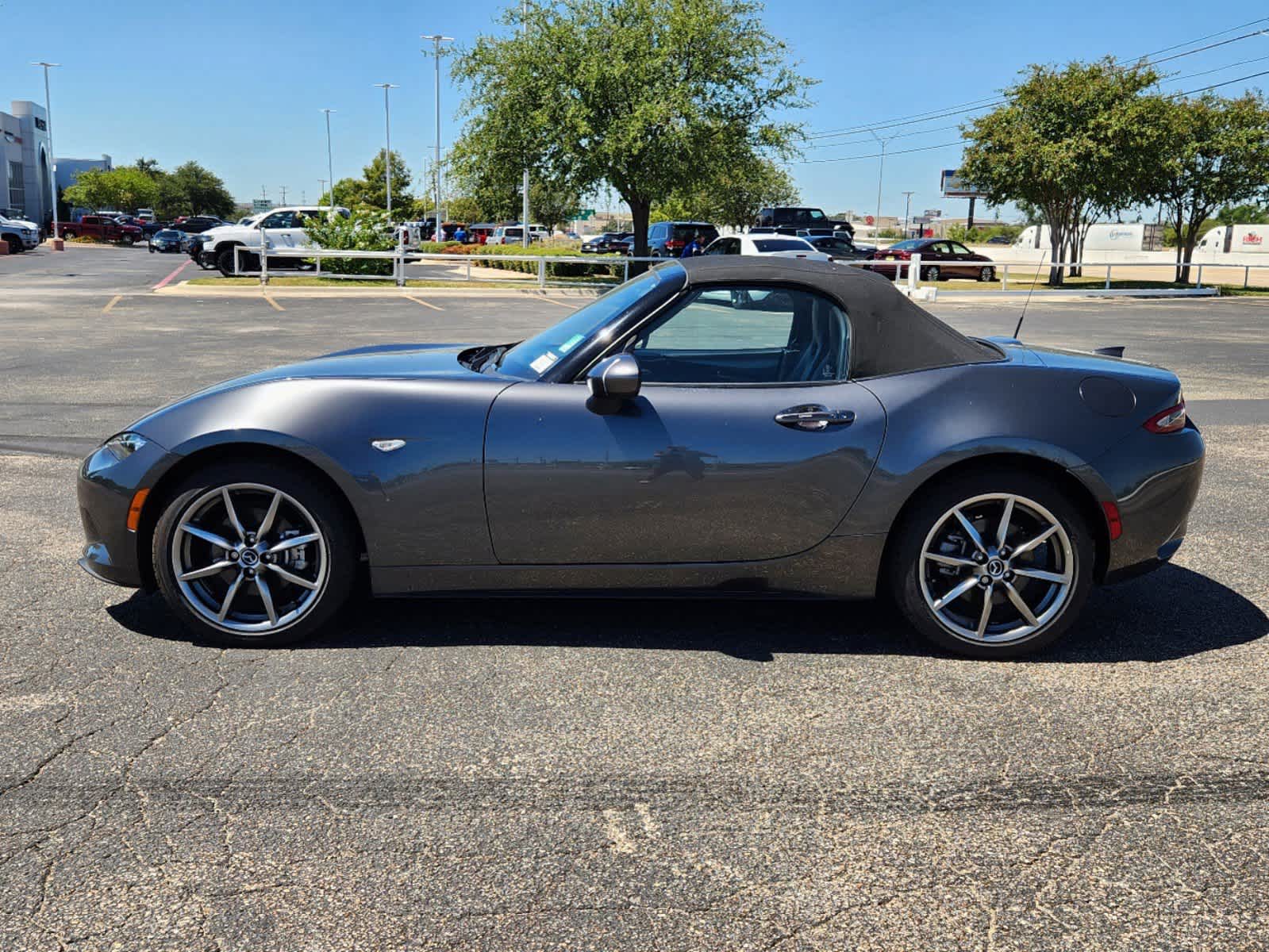 2022 Mazda MX-5 Miata Grand Touring 3