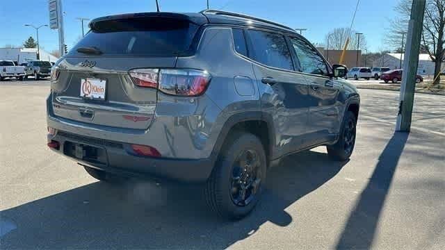 2024 Jeep Compass Trailhawk 8