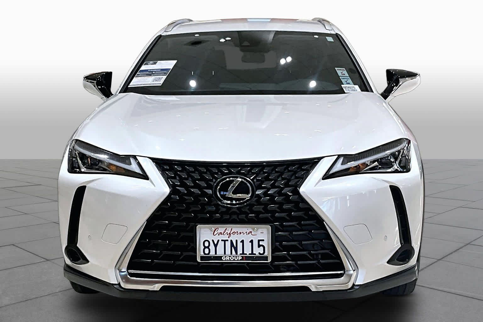 View vehicle photo 3