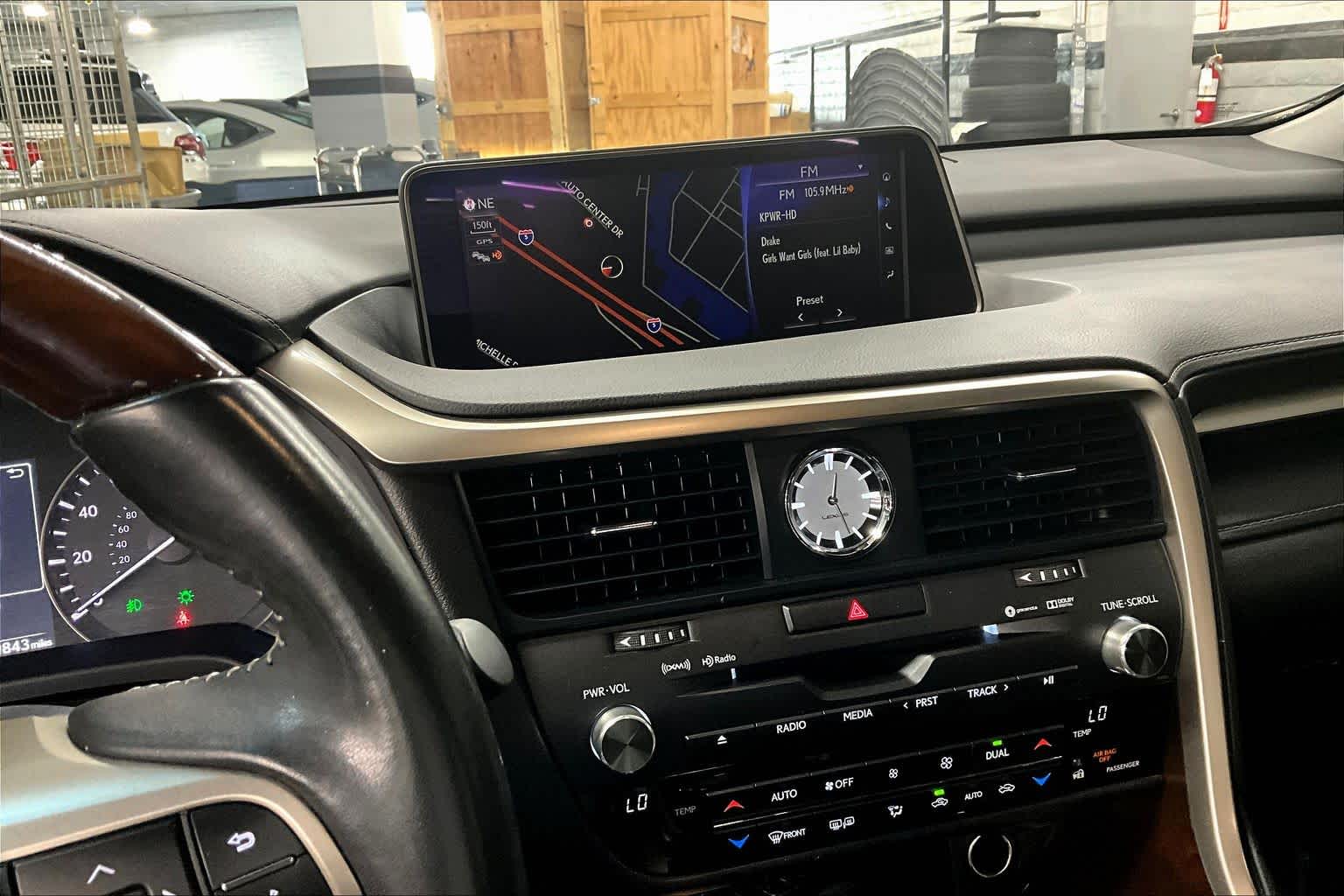 View vehicle photo 6