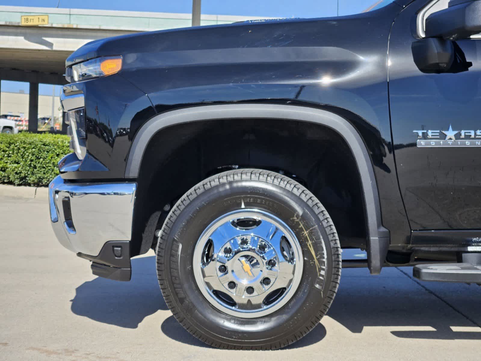 2025 Chevrolet Silverado 3500HD LT 4WD Crew Cab 172 12