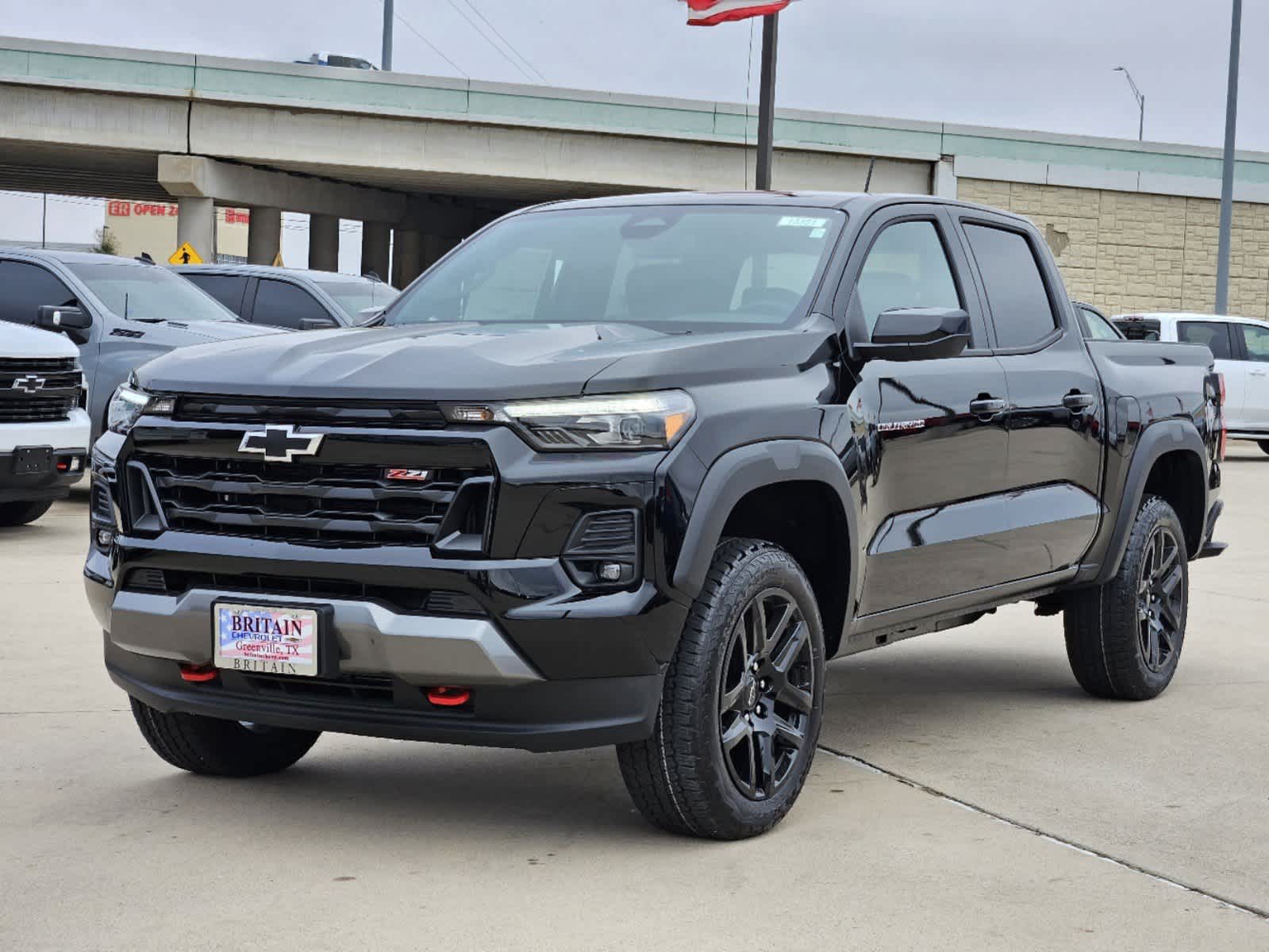 2024 Chevrolet Colorado 4WD Z71 Crew Cab 2