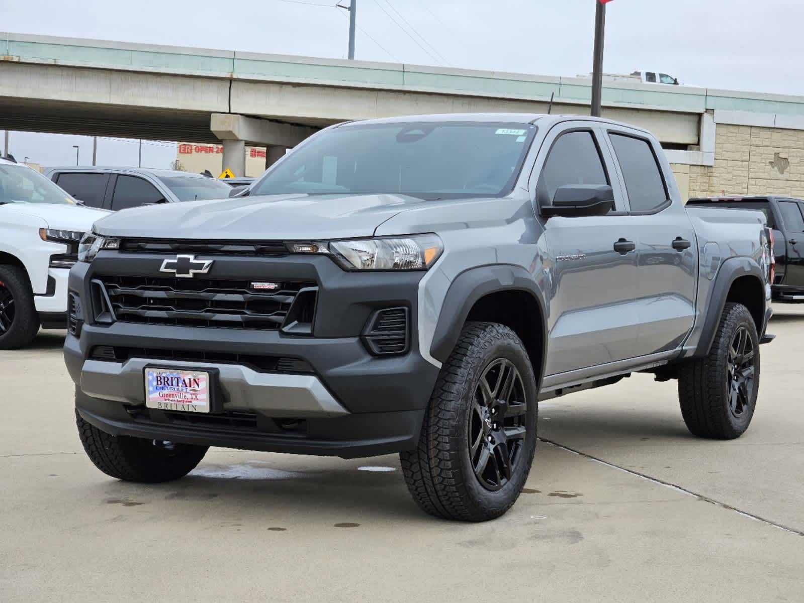 2024 Chevrolet Colorado 4WD Trail Boss Crew Cab 2