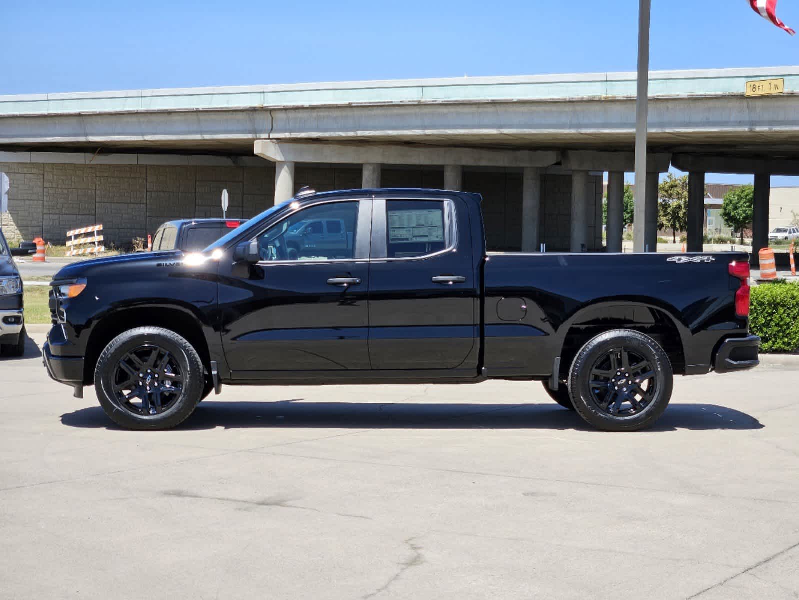 2024 Chevrolet Silverado 1500 Custom 4WD Double Cab 147 5