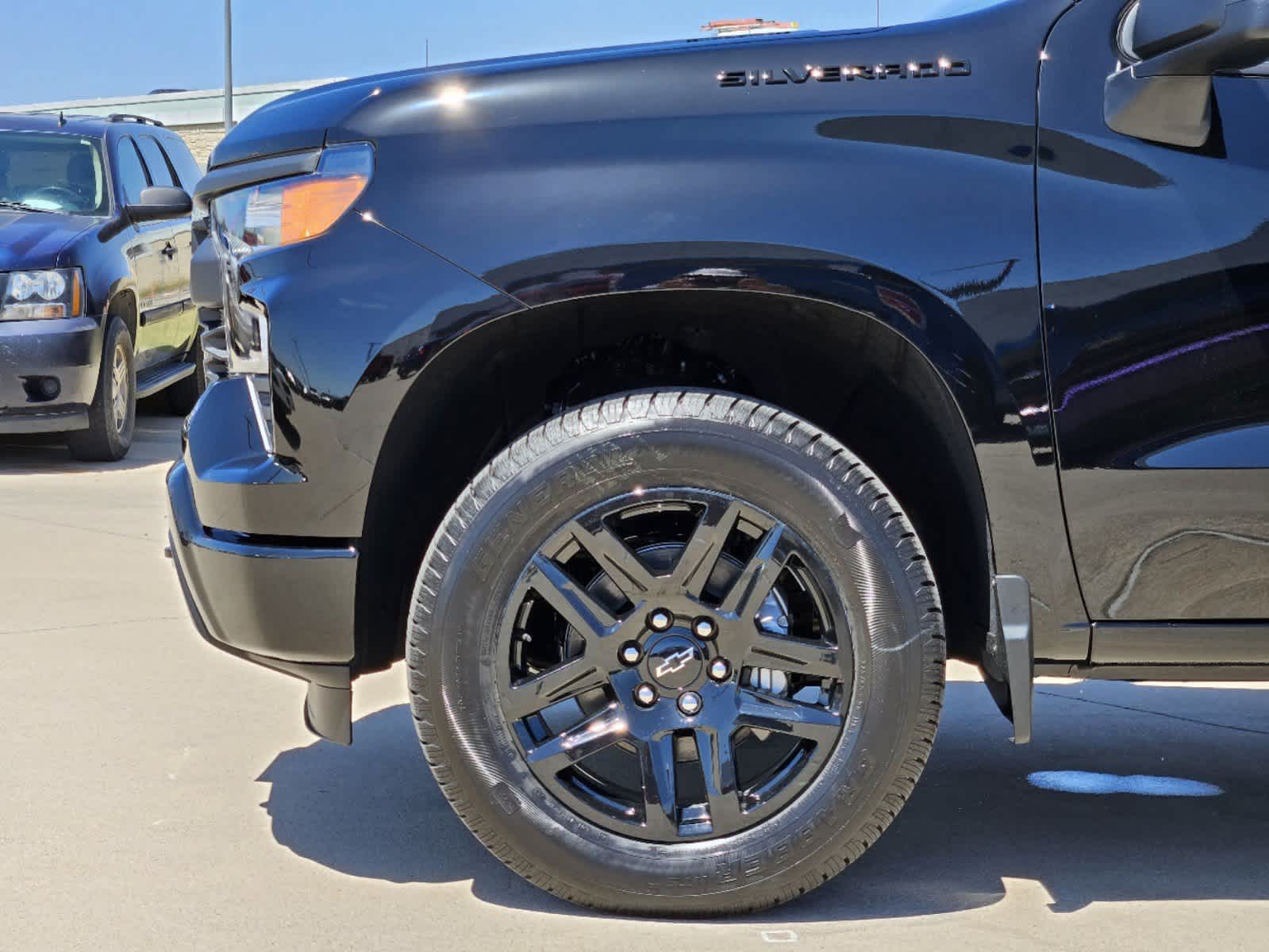 2024 Chevrolet Silverado 1500 Custom 4WD Double Cab 147 12