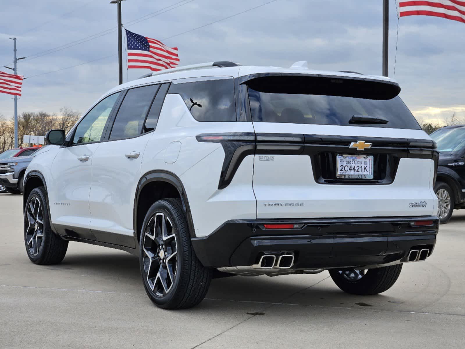 2025 Chevrolet Traverse FWD High Country 3