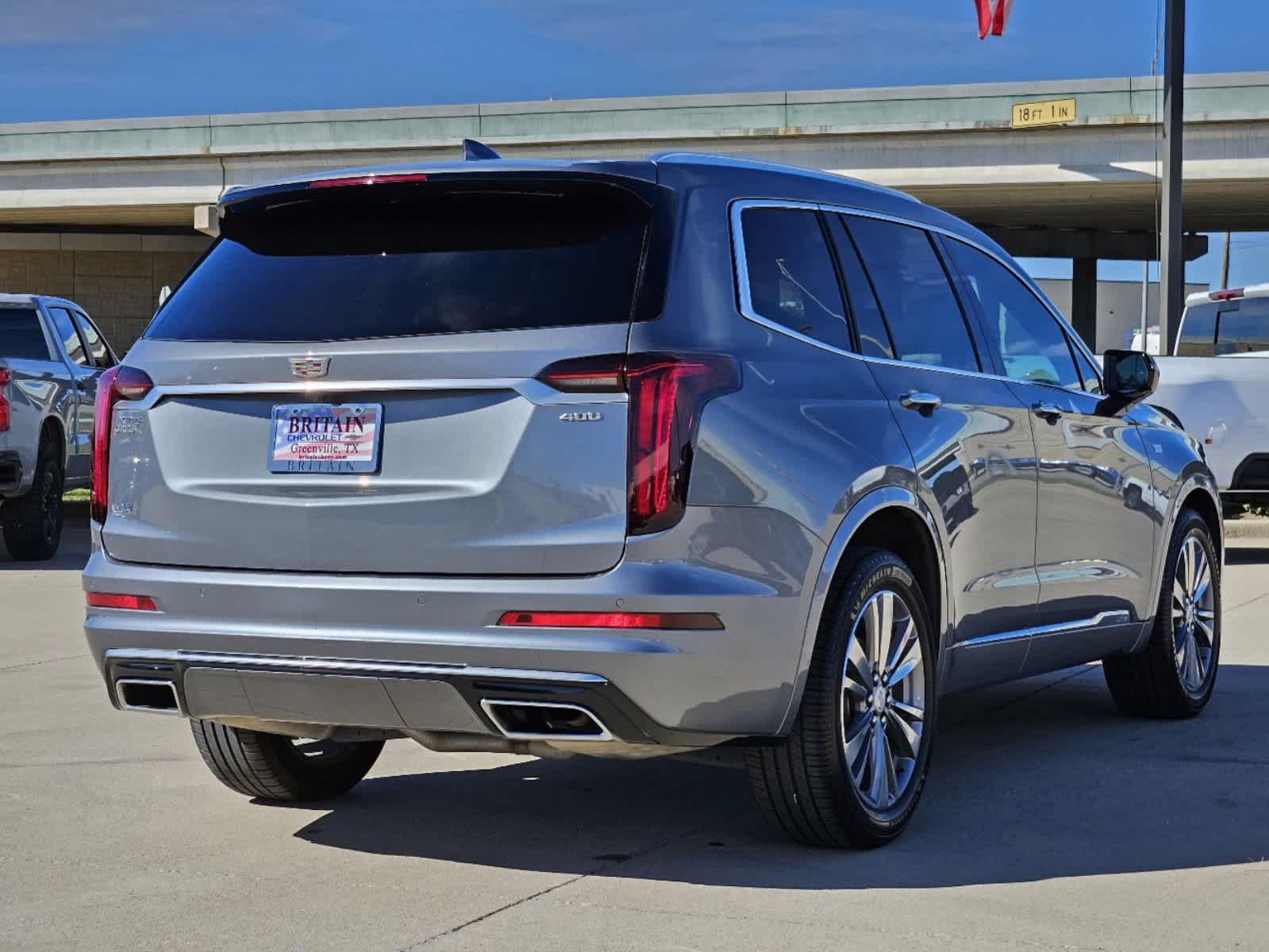 2022 Cadillac XT6 Premium Luxury 4