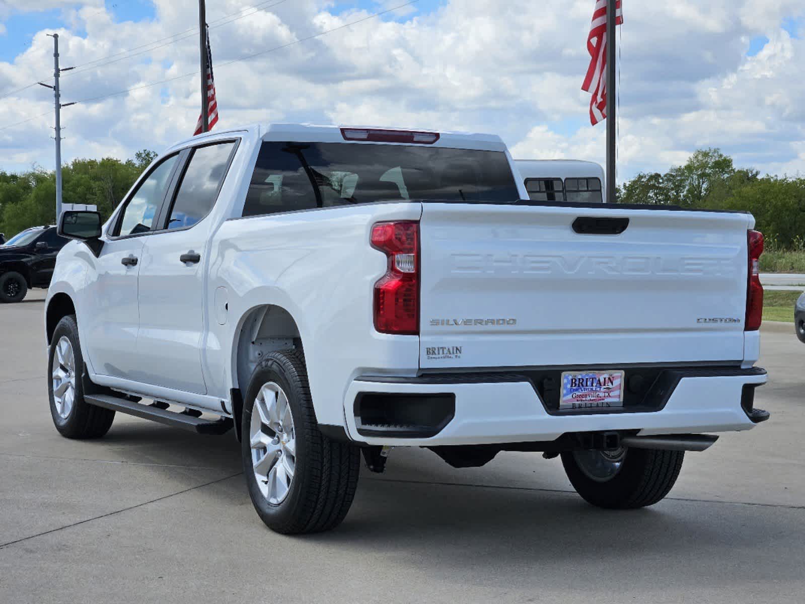 2024 Chevrolet Silverado 1500 Custom 2WD Crew Cab 147 3