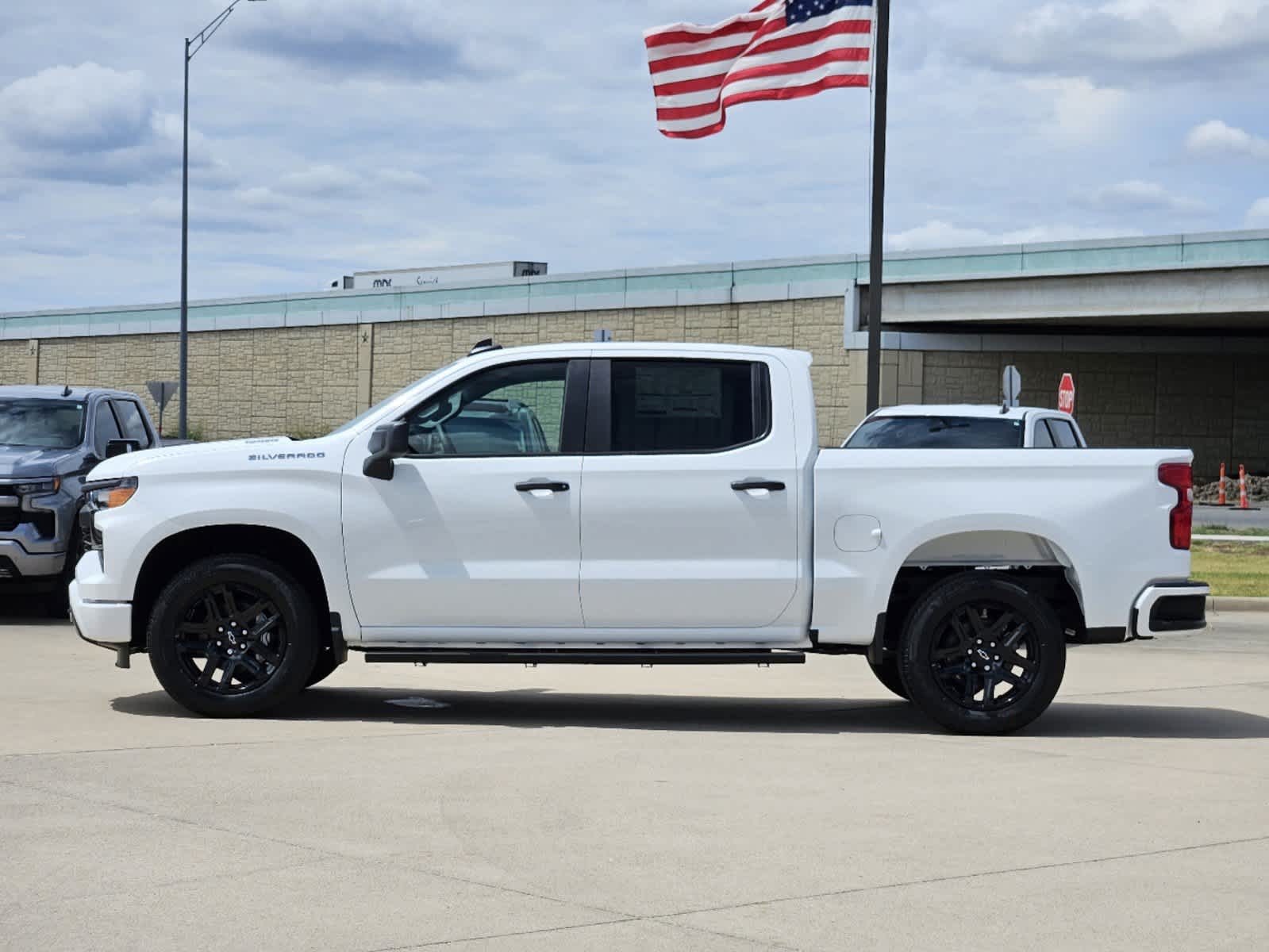 2024 Chevrolet Silverado 1500 Custom 2WD Crew Cab 147 5