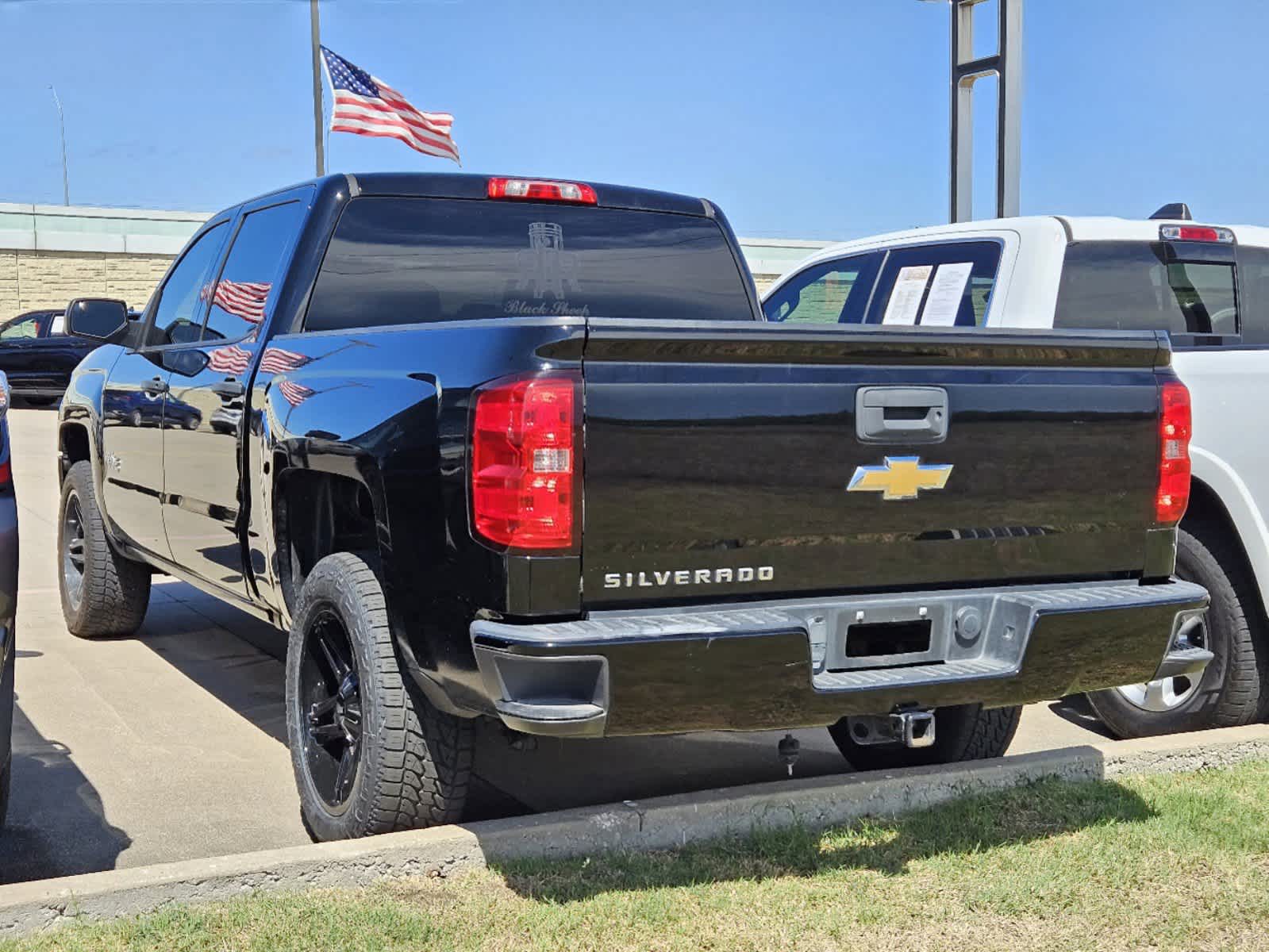 2018 Chevrolet Silverado 1500 Custom 2WD Crew Cab 143.5 3