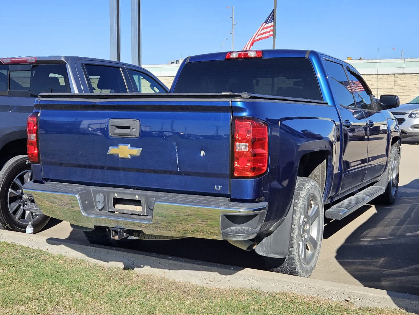 2017 Chevrolet Silverado 1500 LT 2WD Crew Cab 143.5 4