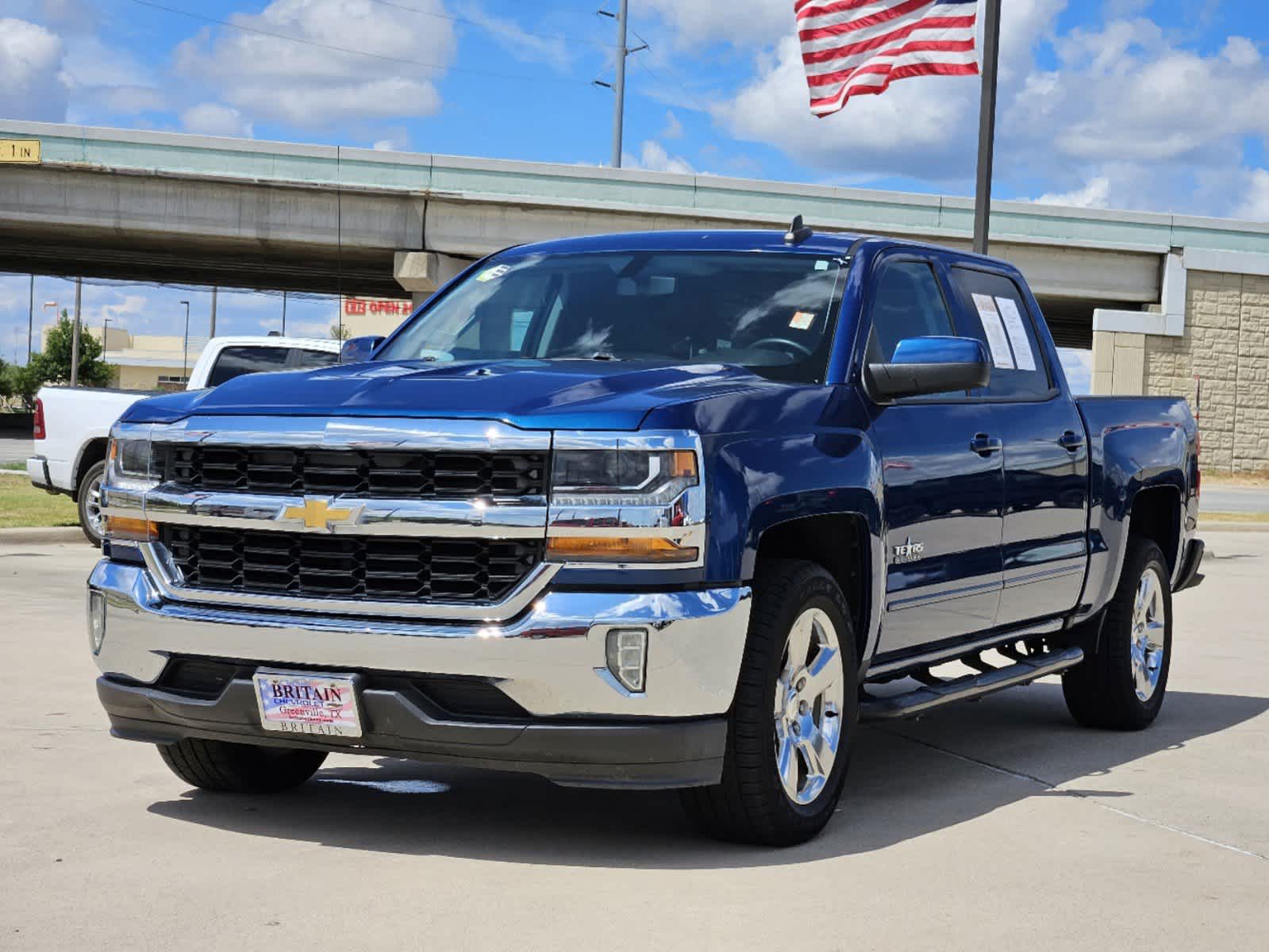 2017 Chevrolet Silverado 1500 LT 2WD Crew Cab 143.5 3