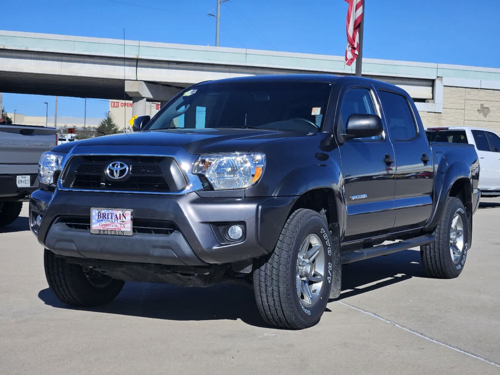 2014 Toyota Tacoma PreRunner 2WD Double Cab V6 AT 3