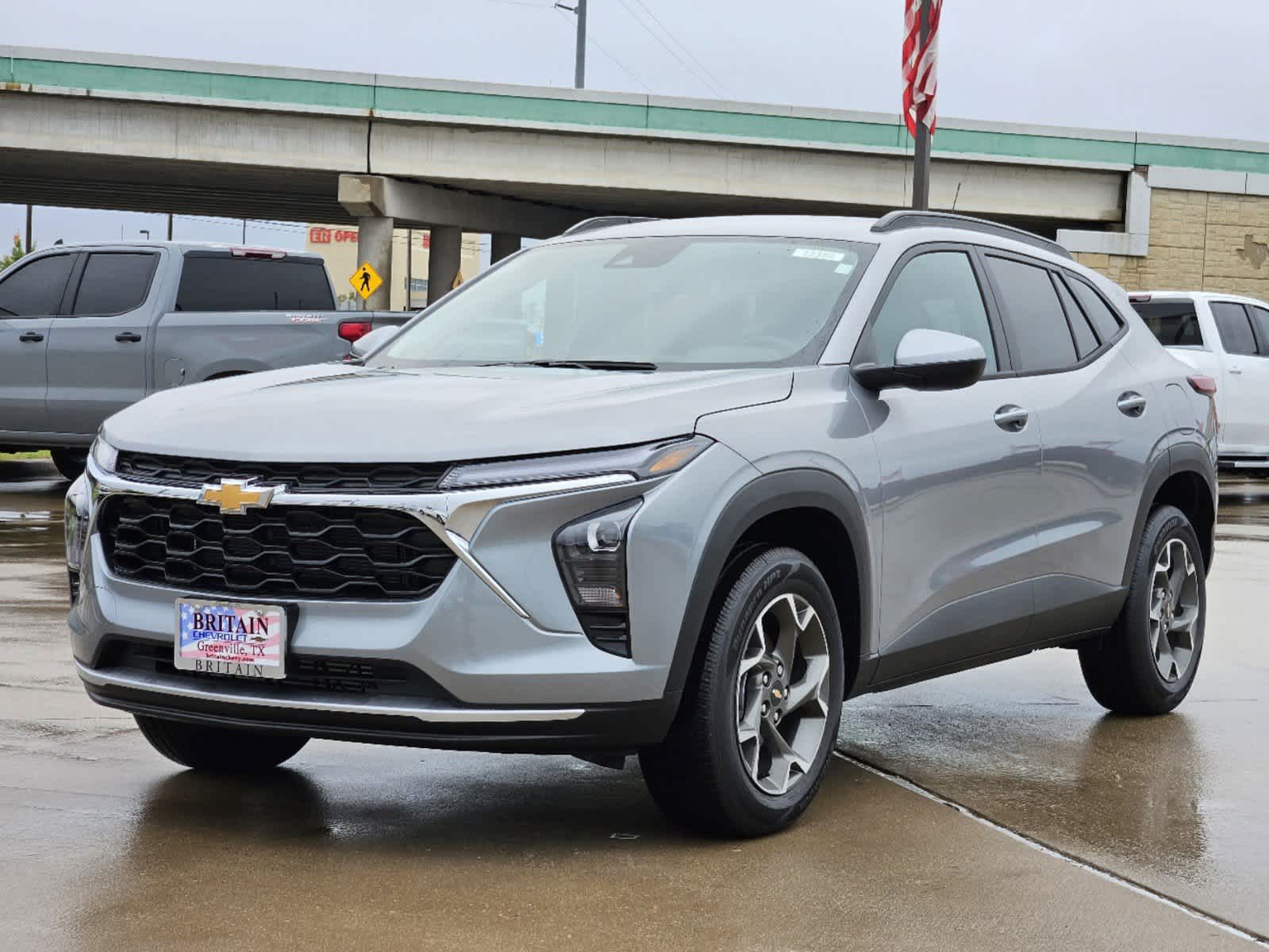 2025 Chevrolet Trax LT 2