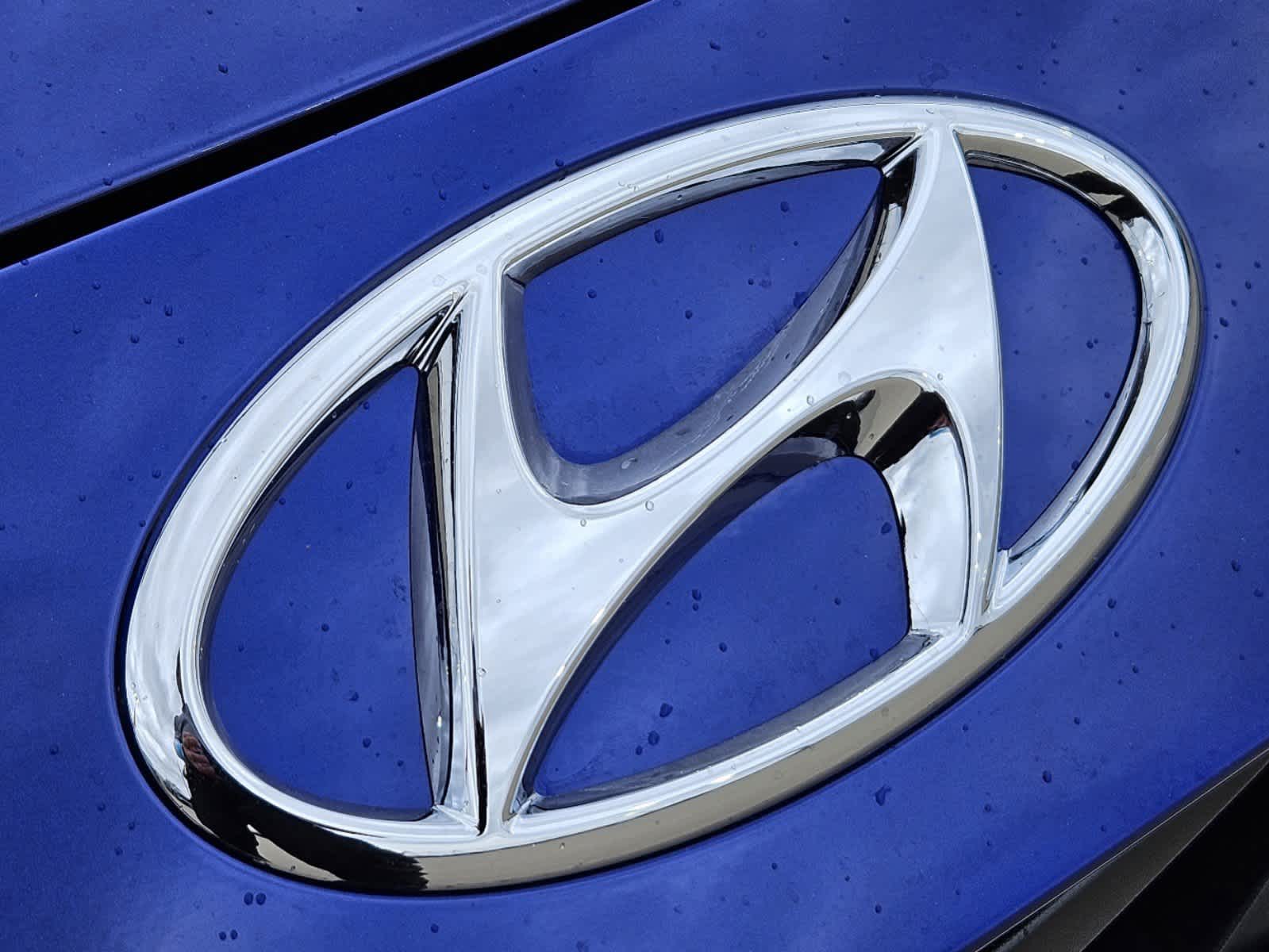 2023 Hyundai Elantra Hybrid Blue 8