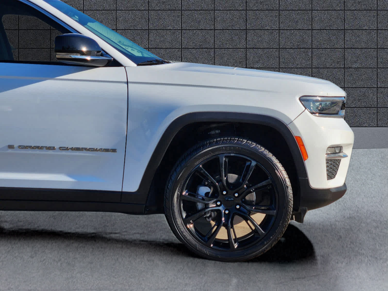 2022 Jeep Grand Cherokee Limited 30