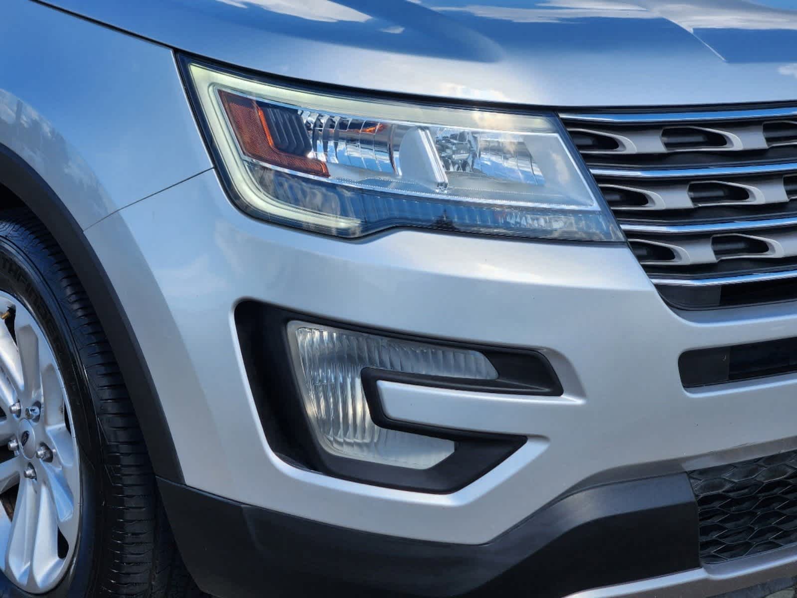 2017 Ford Explorer XLT 31